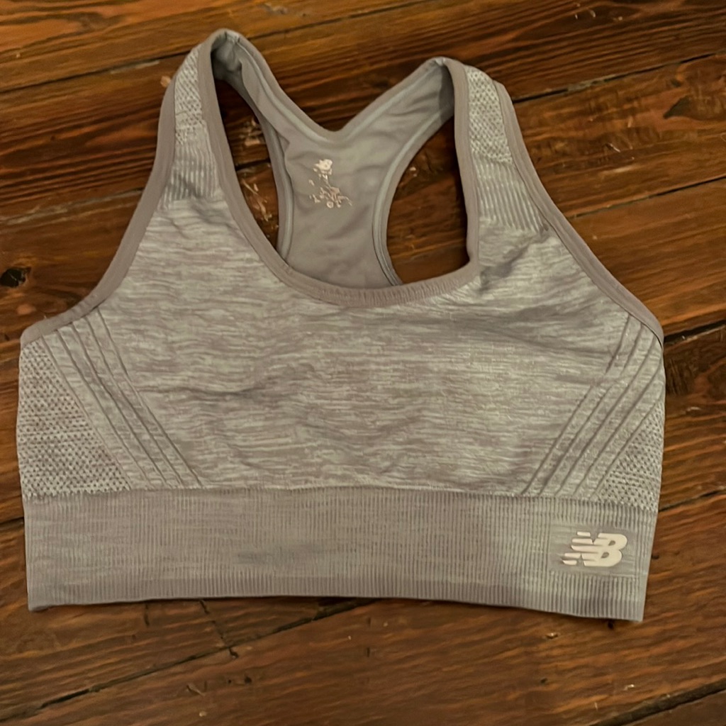 New Balance Comfy Heathered Grey Sports Bra!!